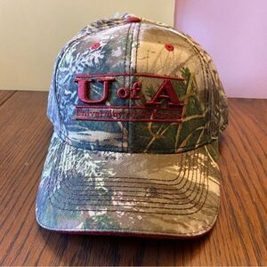 University Of Arkansas Razorbacks Baseball Hat Cap Bar The Game Camo‎ NWT